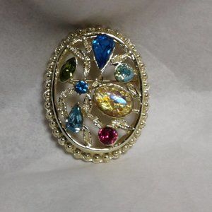 Vintage Oval Big Pin Brooch  Gold -Tone
